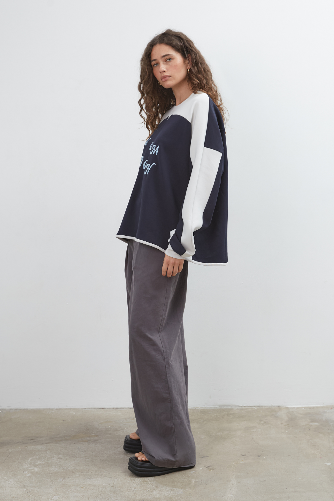 Common Sweatshirt - Navy/Sky