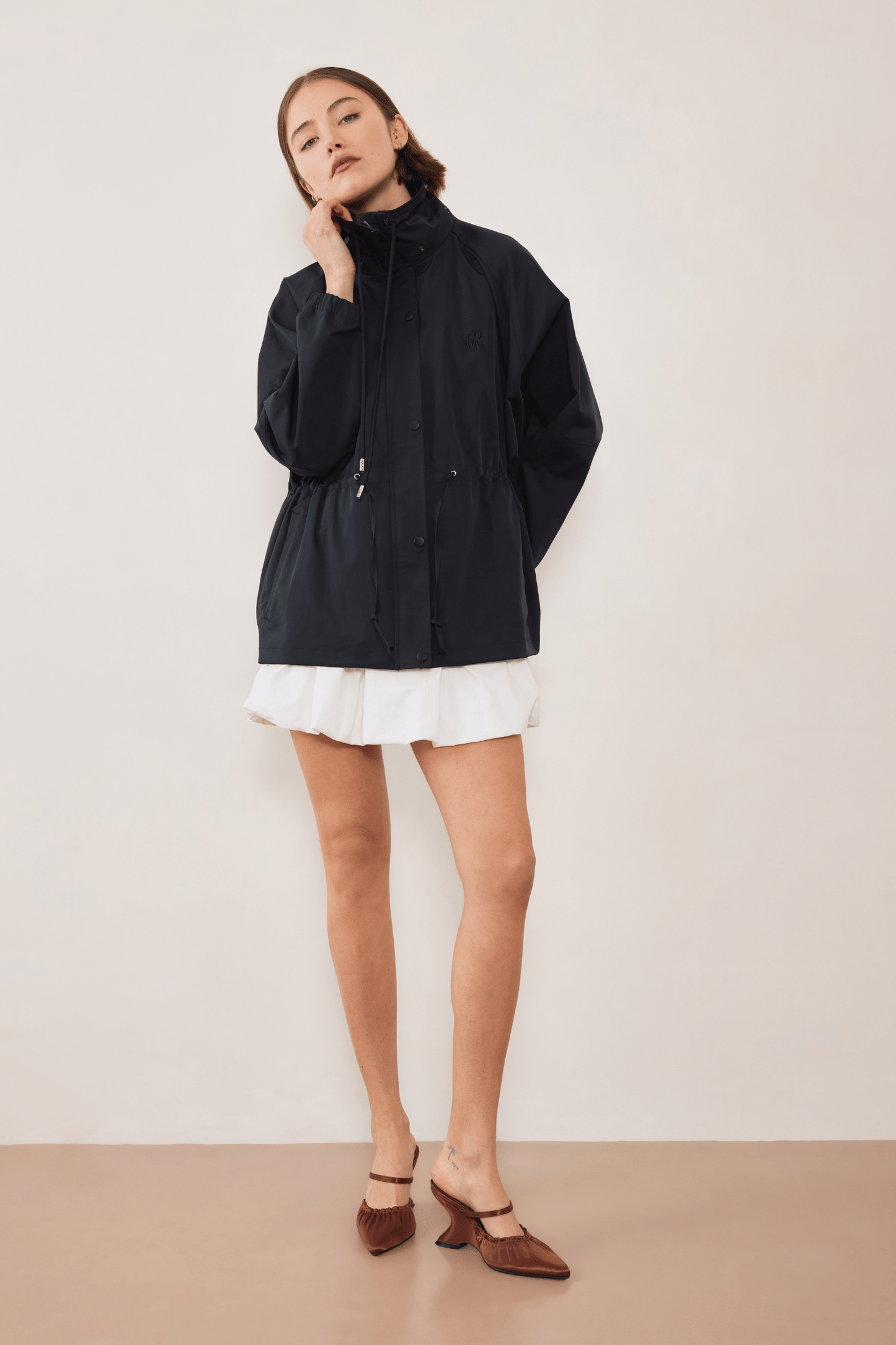 Pull In Nylon Windbreaker - Black