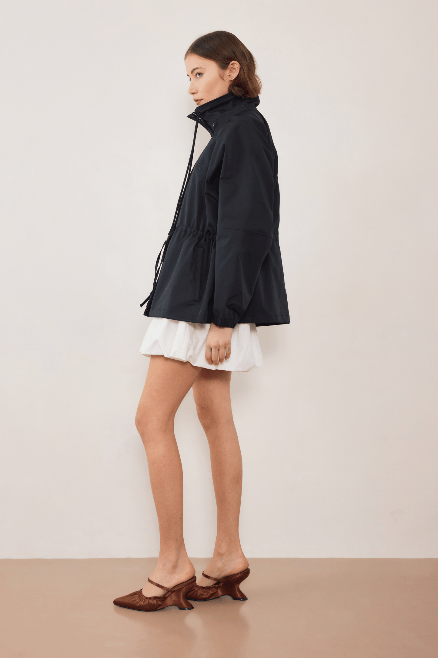 Pull In Nylon Windbreaker - Black