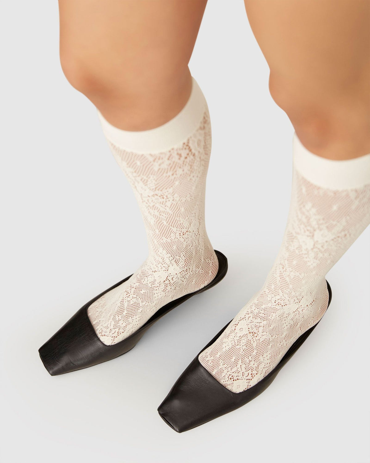 163009901-rosa-lace-knee-highs-ivory-swedish-stockings-4