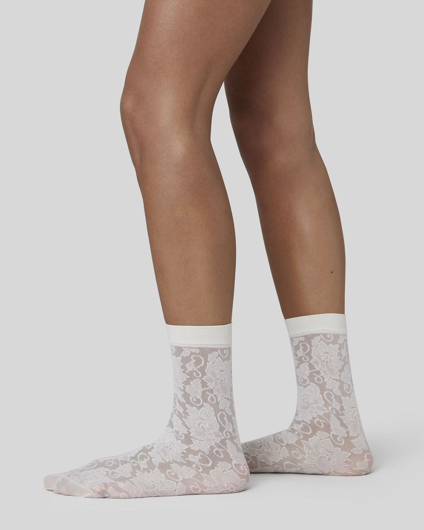 182035901-lily-lace-socks-ivory-swedish-stockings-1
