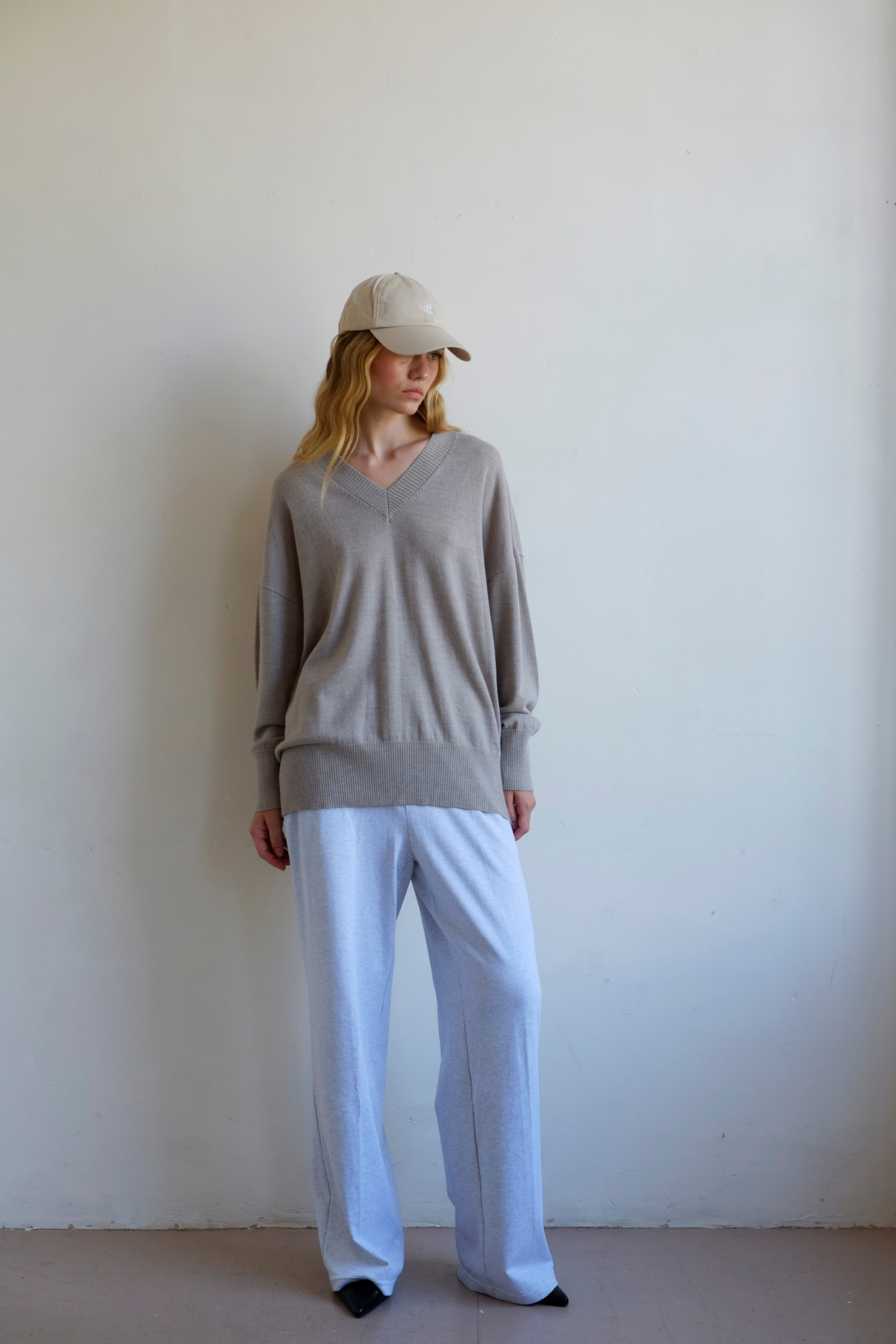 Washington Merino V-Neck - Beige