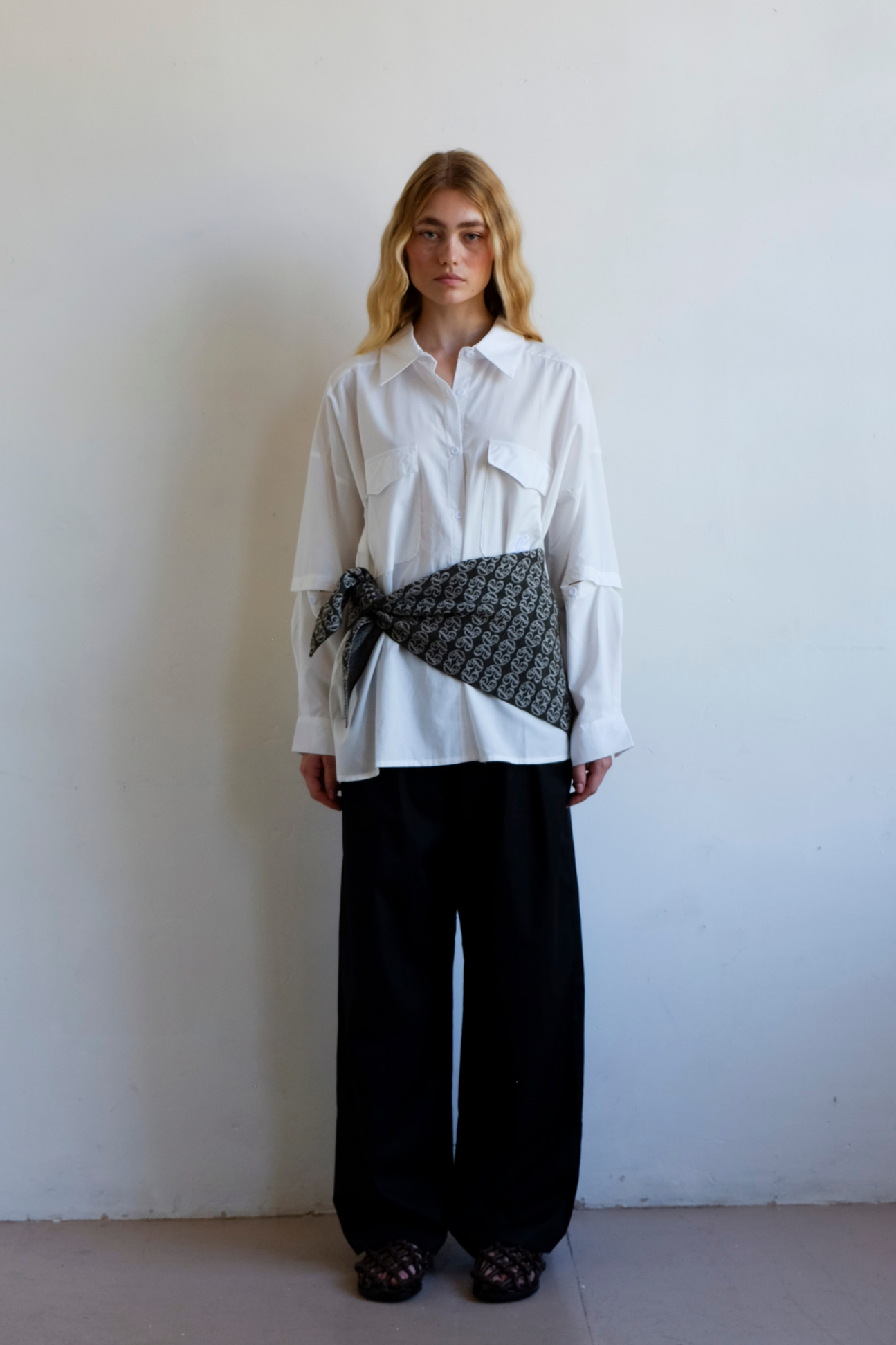 Monogram Scarf - Dark Grey/Lilac
