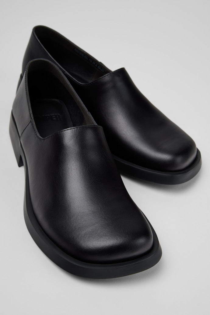 Donna Black Leather Moccasins for Women - close-up view